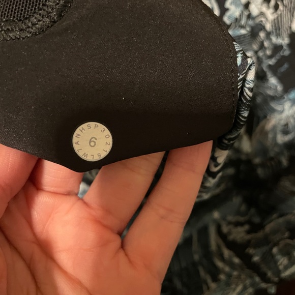 Lululemon Spring Break Away Short (Eternal Wave Starlight Black) (Size 6) - Picture 6 of 6